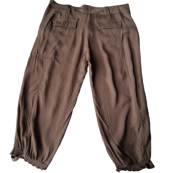 WAYNE By Wayne Cooper Size 14 Womens Khaki Green 3/4 Capri Casual Pants - Picture 3 of 8